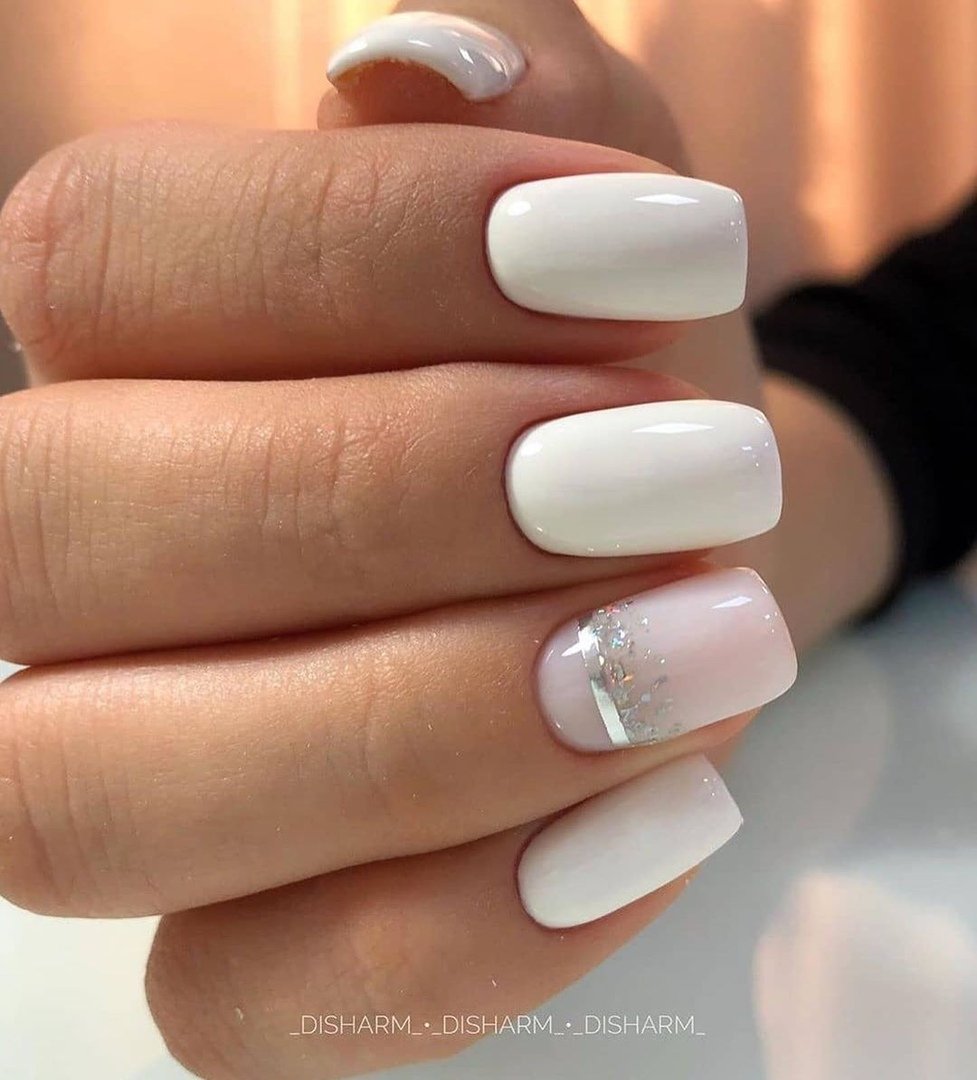 Дизайн ногтей нюд с белым