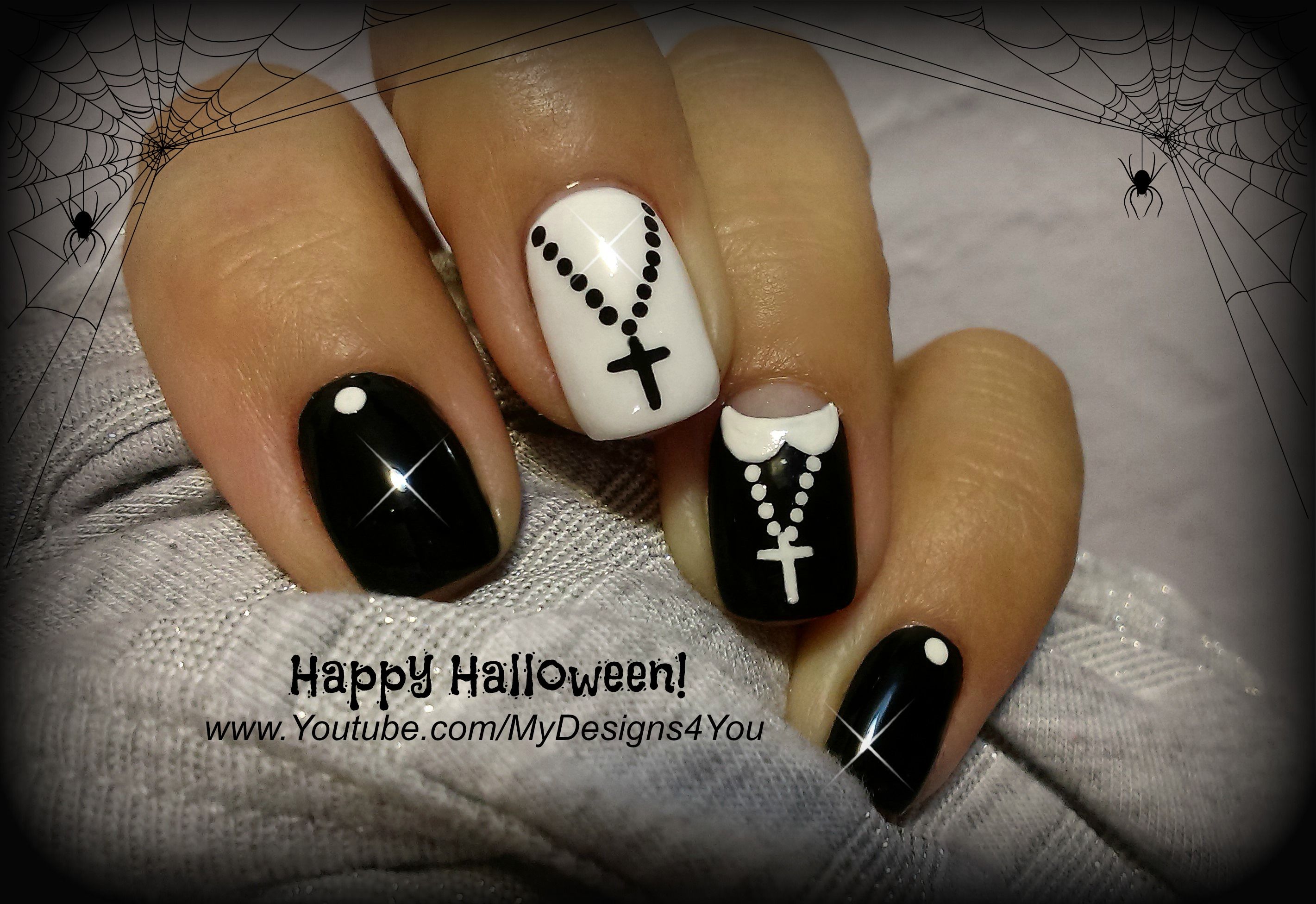 Короткие ногти на Хэллоуин с крестом