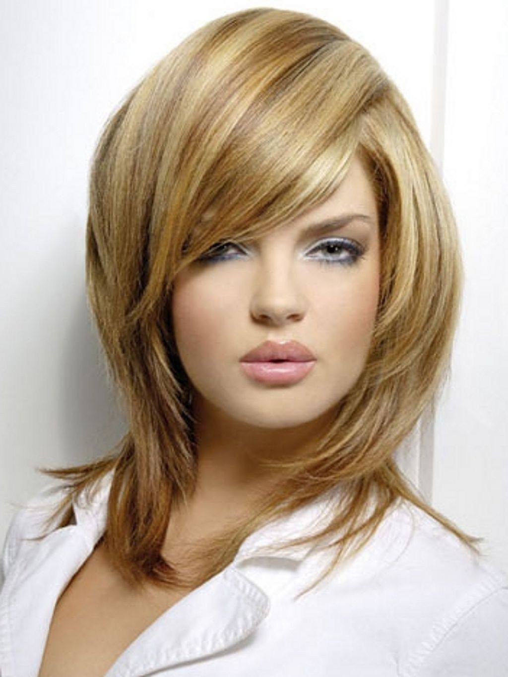 Мелирование на русые волосы средней длины с челкой фото для дам за 40