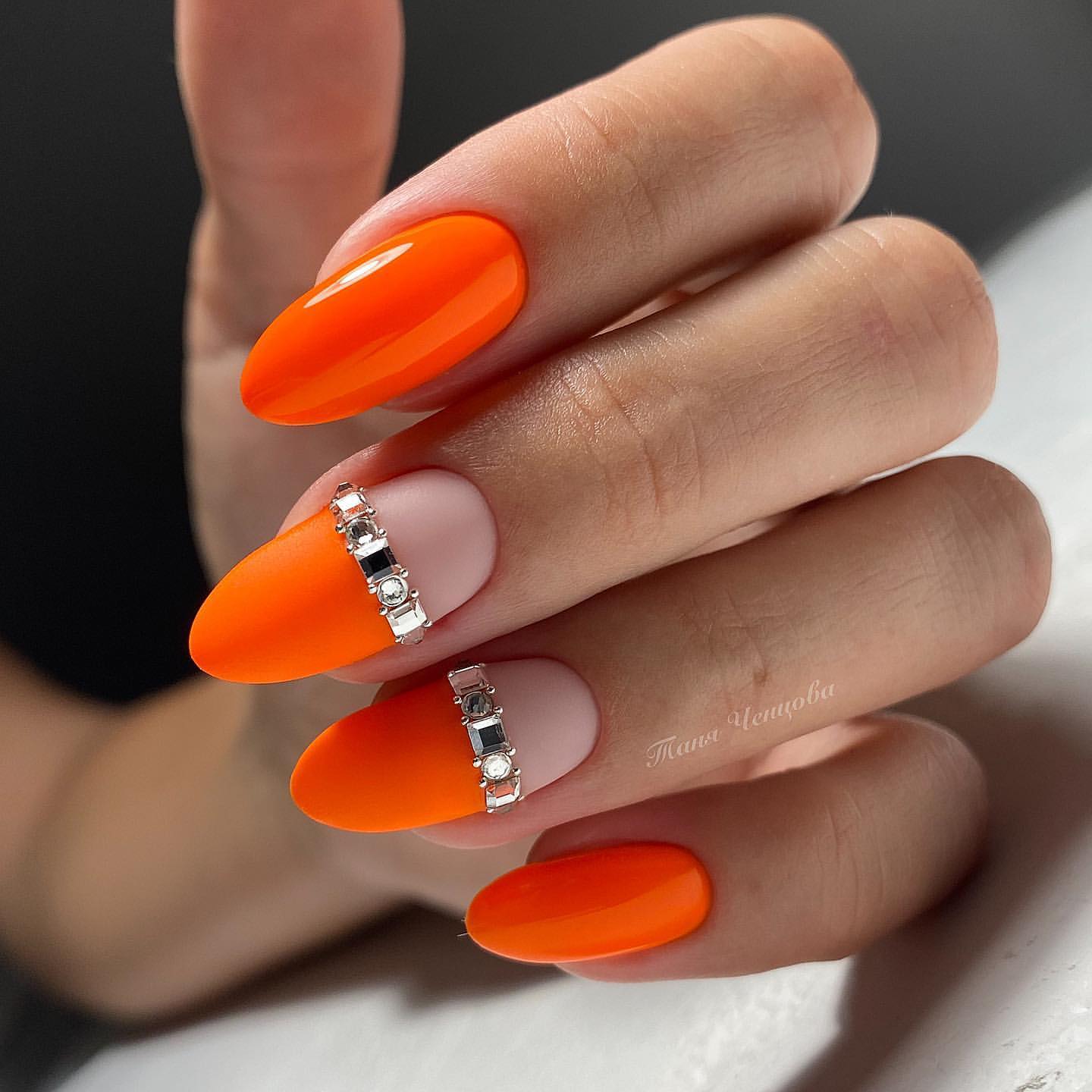 оранжевые ногти дизайн 2023 фото