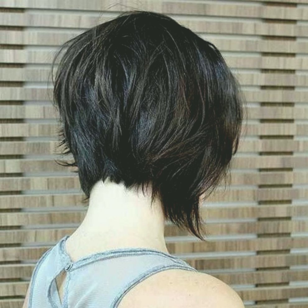 Градуированные стрижки на короткие волосы с челкой фото сзади и сбоку