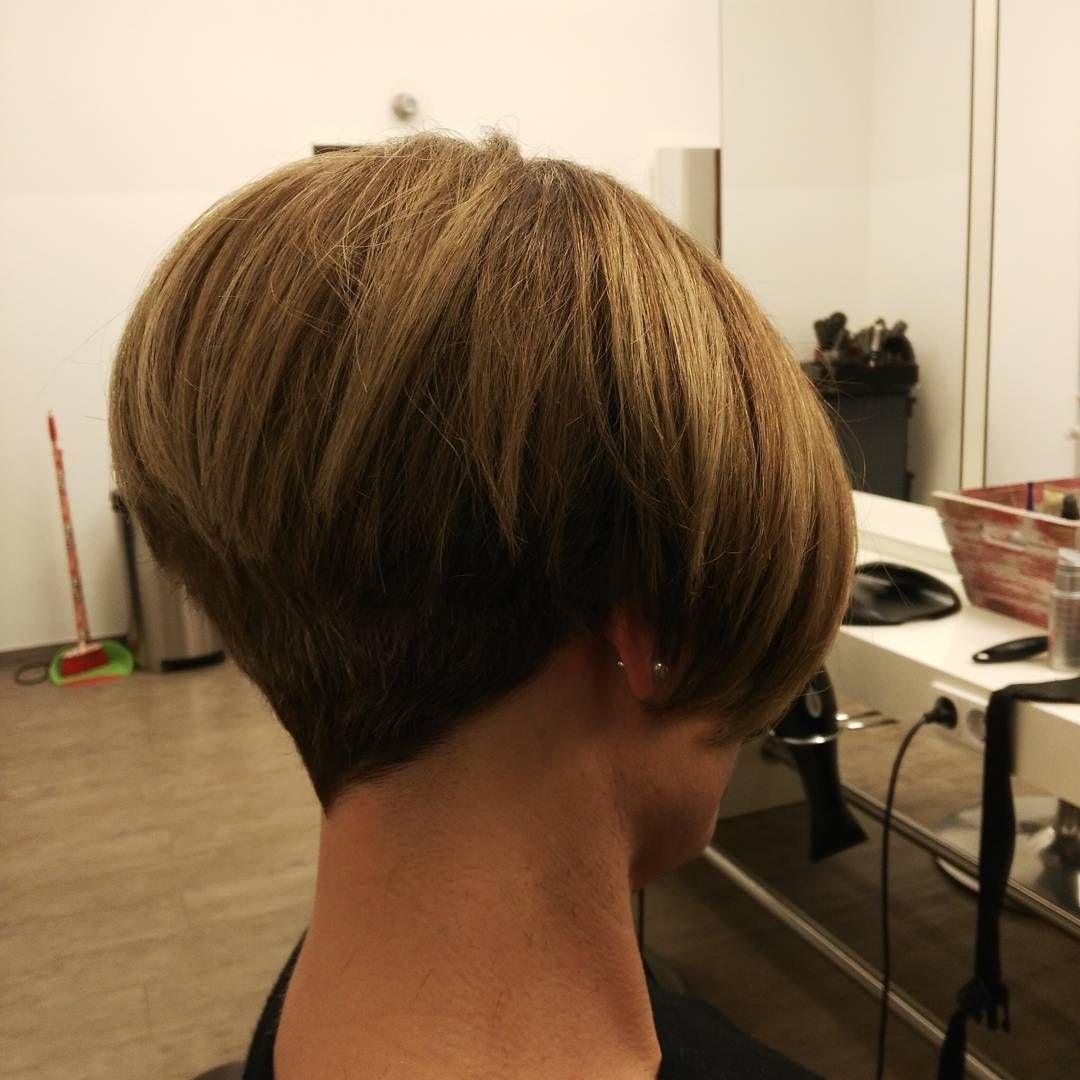 Фото стрижки на короткие волосы женские вид сзади