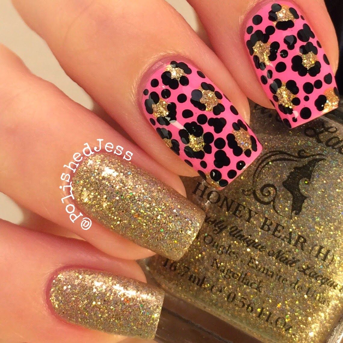 Розовые ногти с леопардовым принтом
