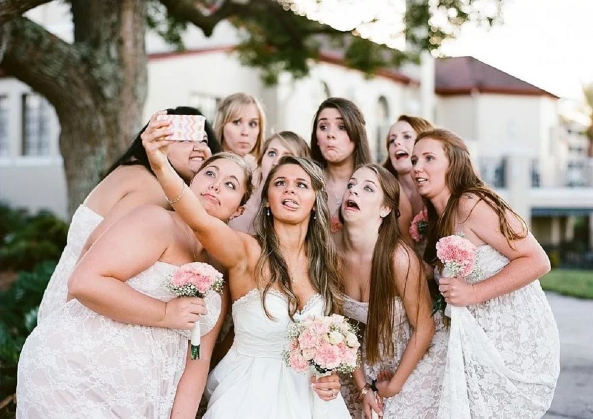 Фото невесты с подружками невесты