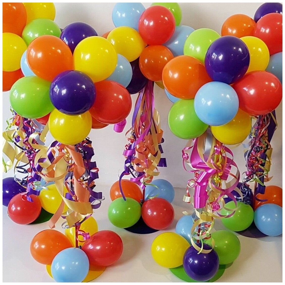 Что называют шарами. Яркие композиции из воздушных шаров. Яркие воздушные шары. Украшение разноцветными шарами. Шары с днем рождения.