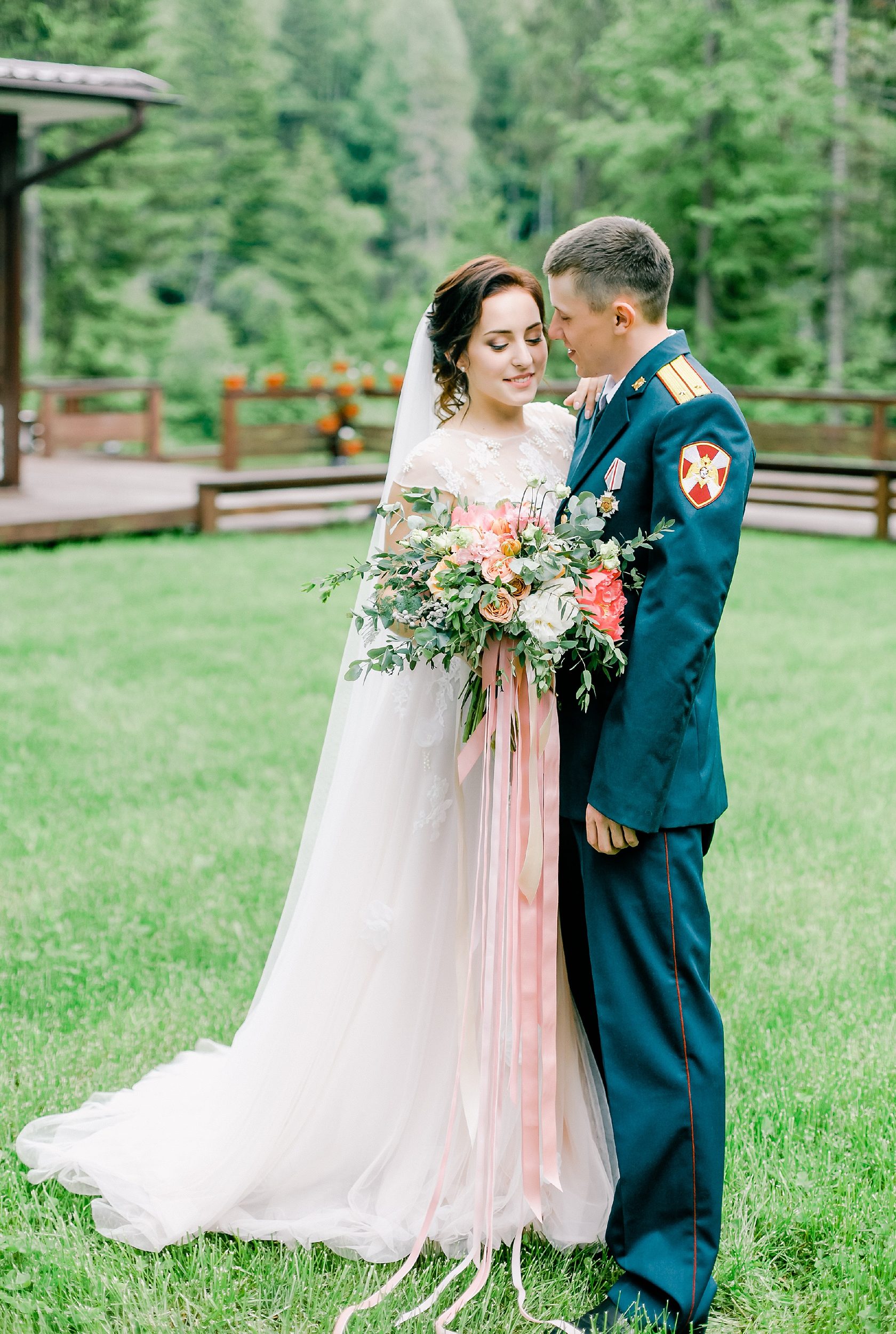 Свадьба в военном стиле