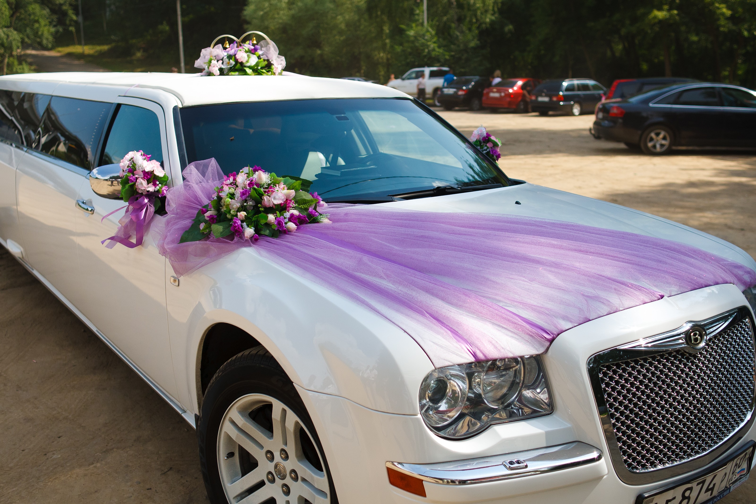 Украсить машину на свадьбу