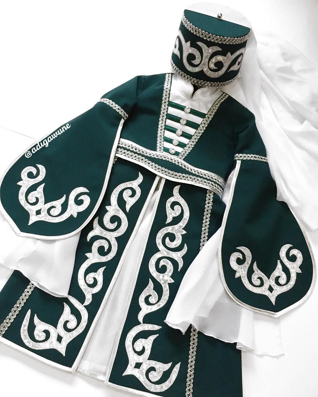 Национальный костюм карачаевцев орнамент