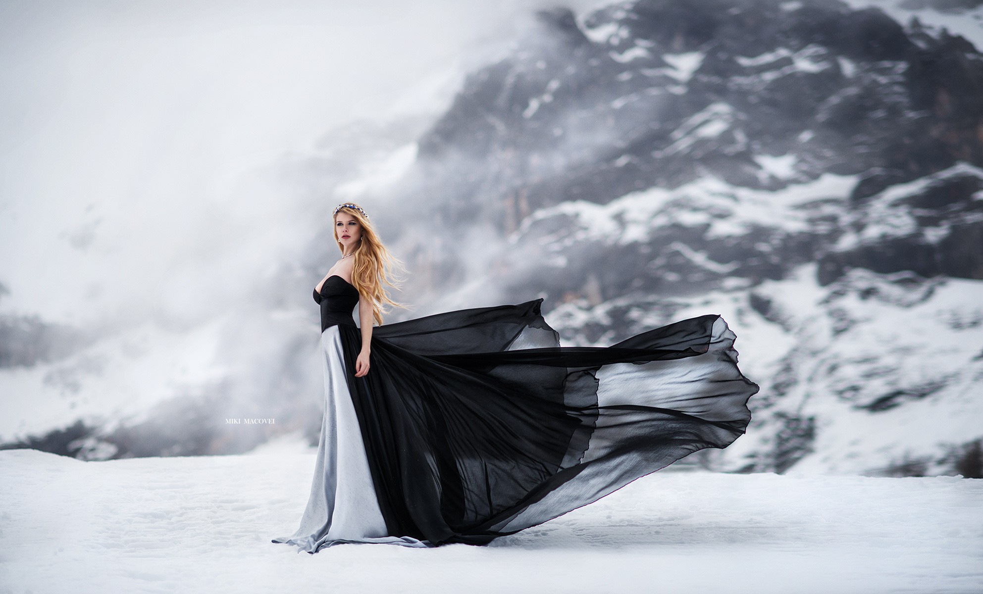 Длинное платье снег