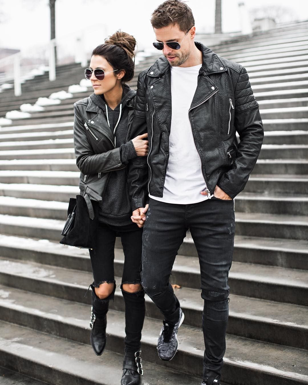 Мужчина и женщина в кожаных куртках