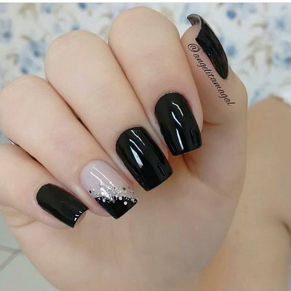 Черные квадратные ногти