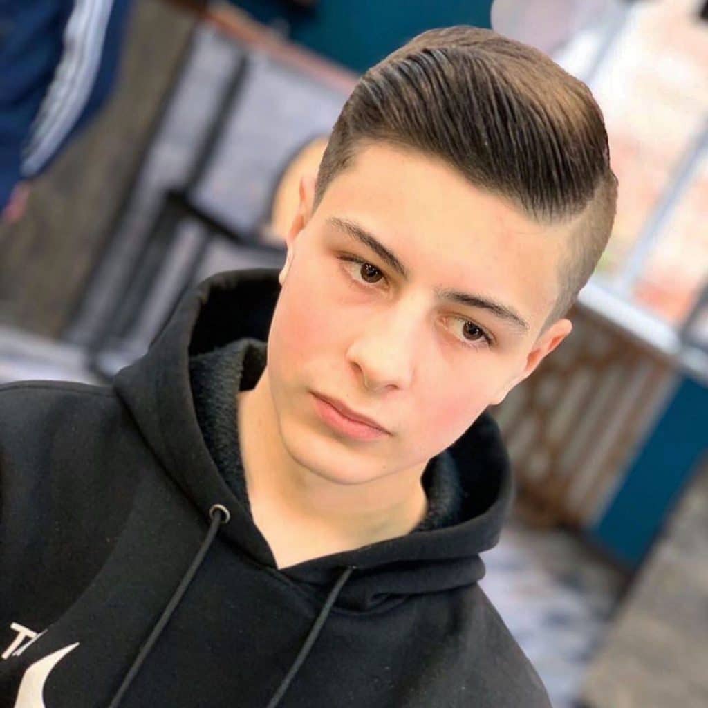 Причёски для мальчиков 2022 модные подростков мальчиков