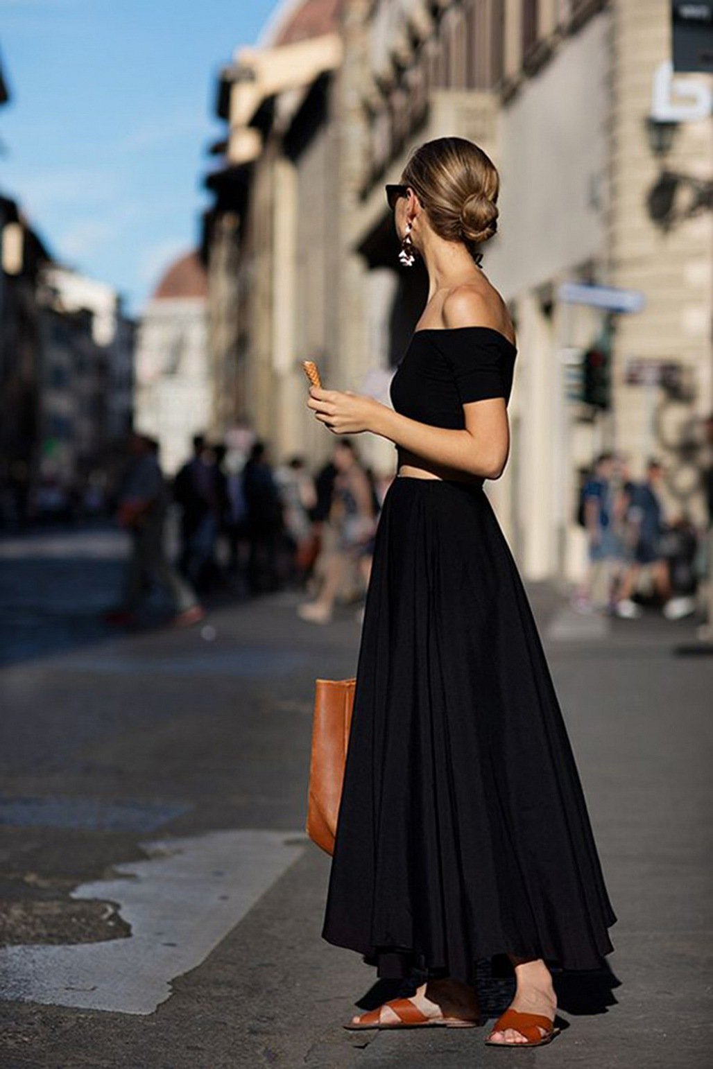 Стрит стайл черное платье
