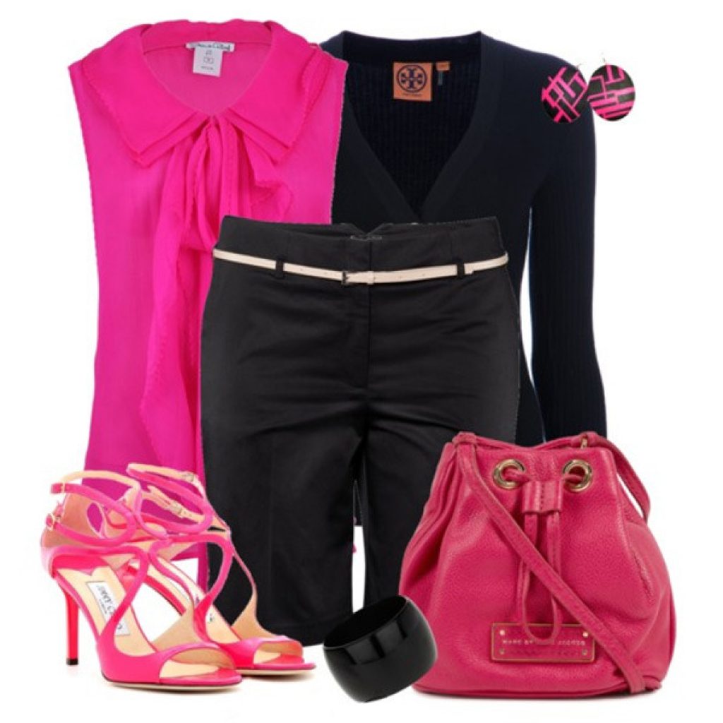 Розовый комплект одежды