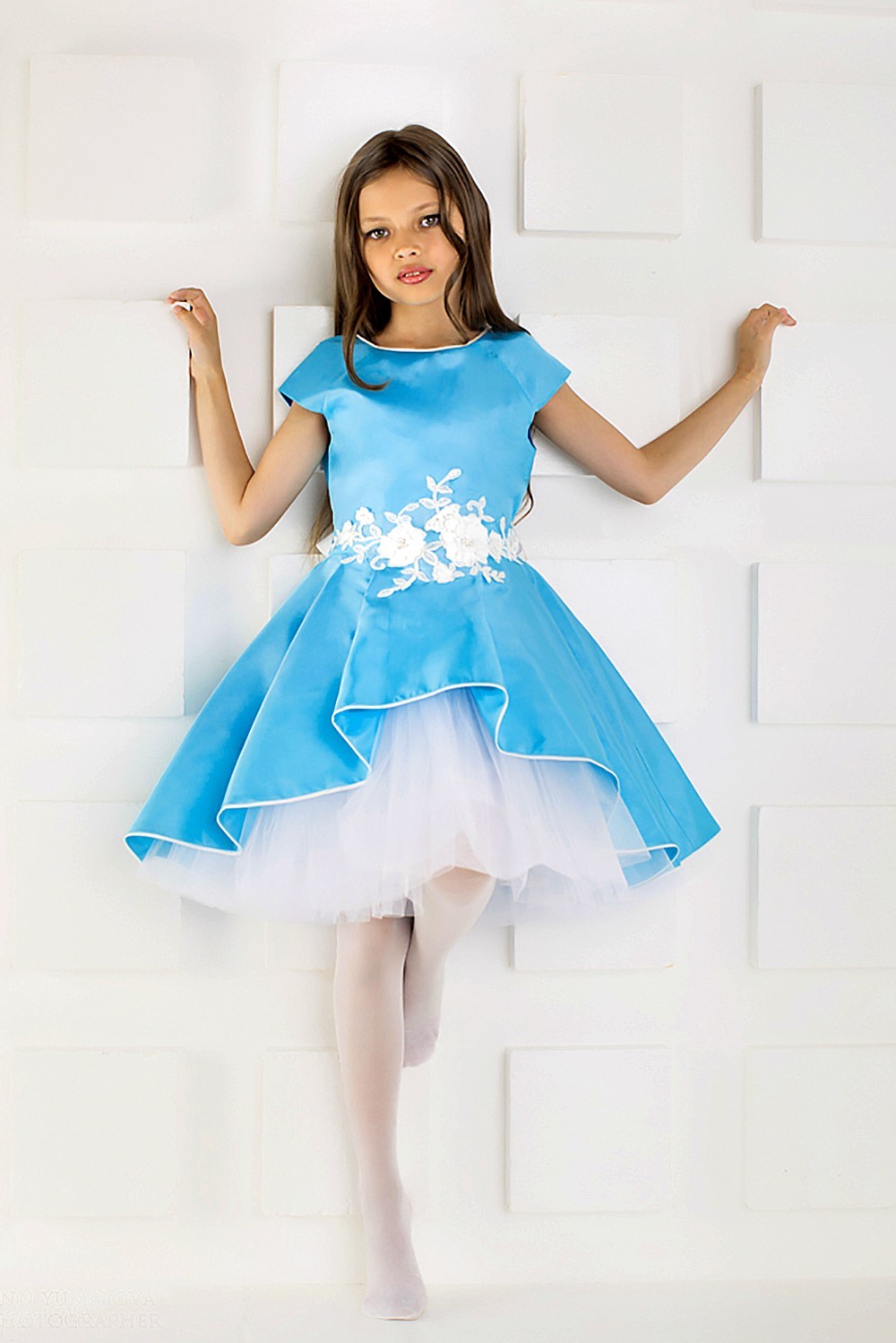 Детское платье голубое с пышной юбкой