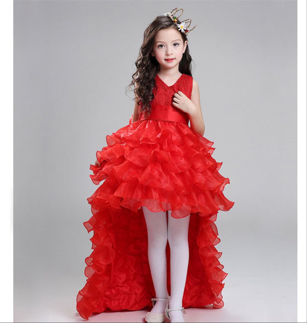 Девочка в Красном платье