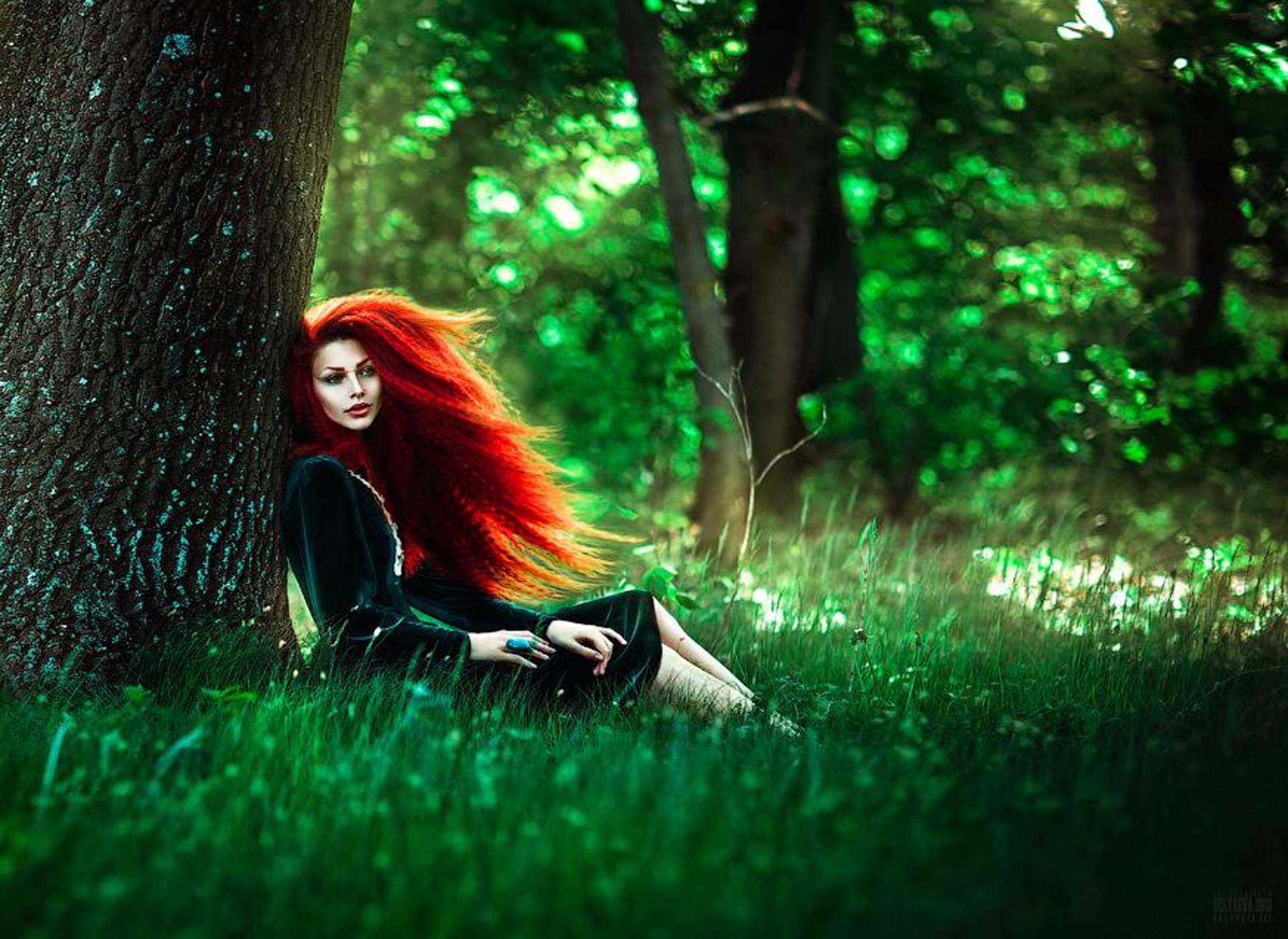 Светлана Беляева с красными волосами