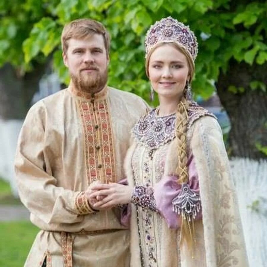 Русский национальный свадебный наряд