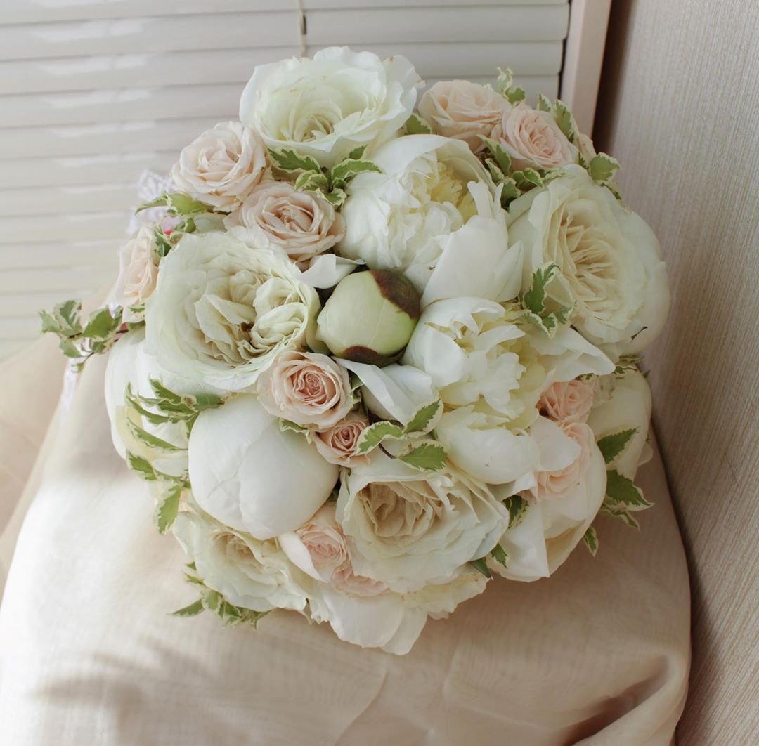 Пионовидная роза свадебный букет