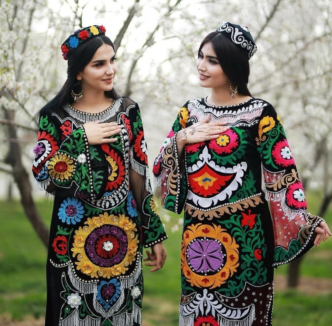 Таджикский национальный костюм женский фото