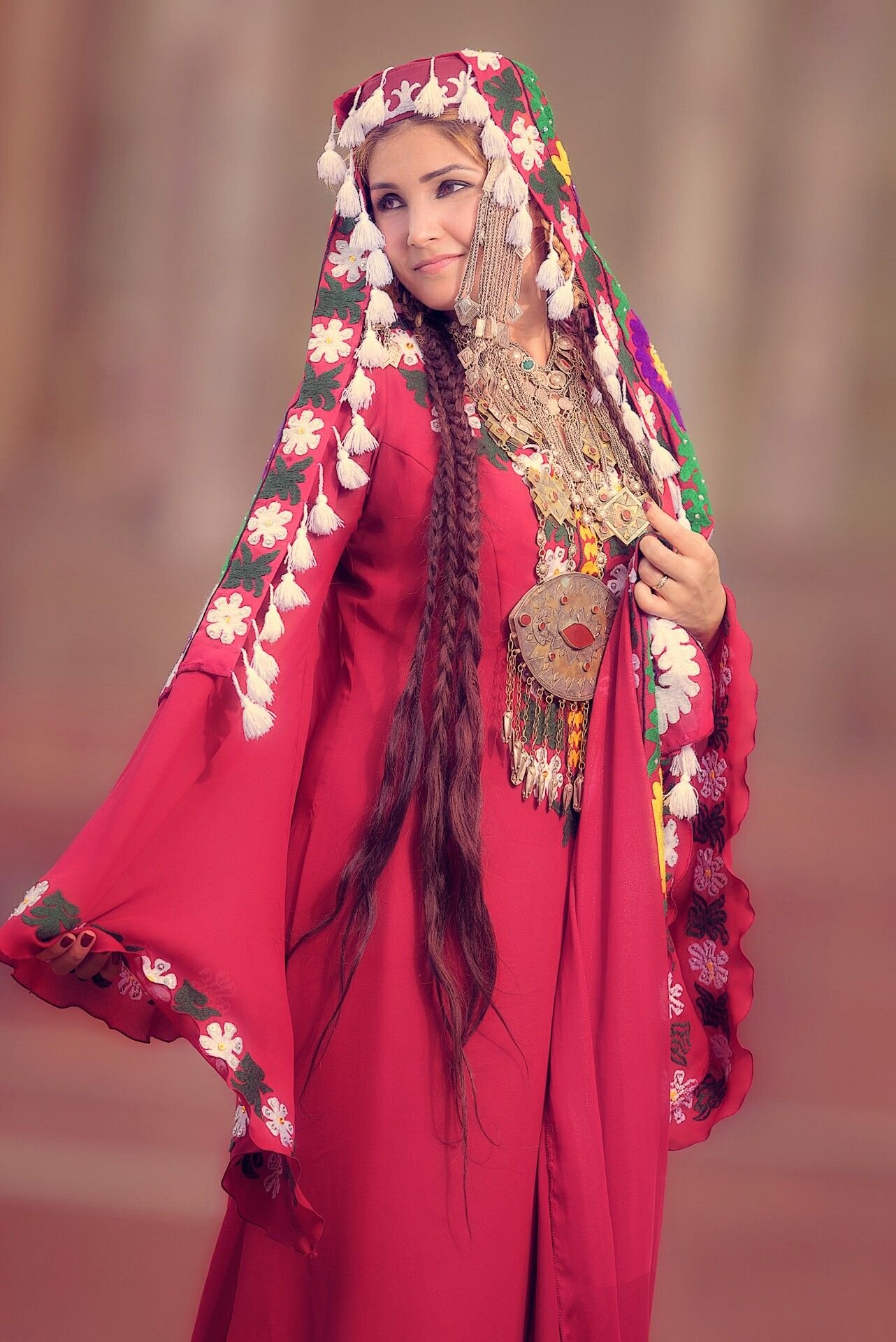 Таджикская Национальная одежда Нодира Мазитова