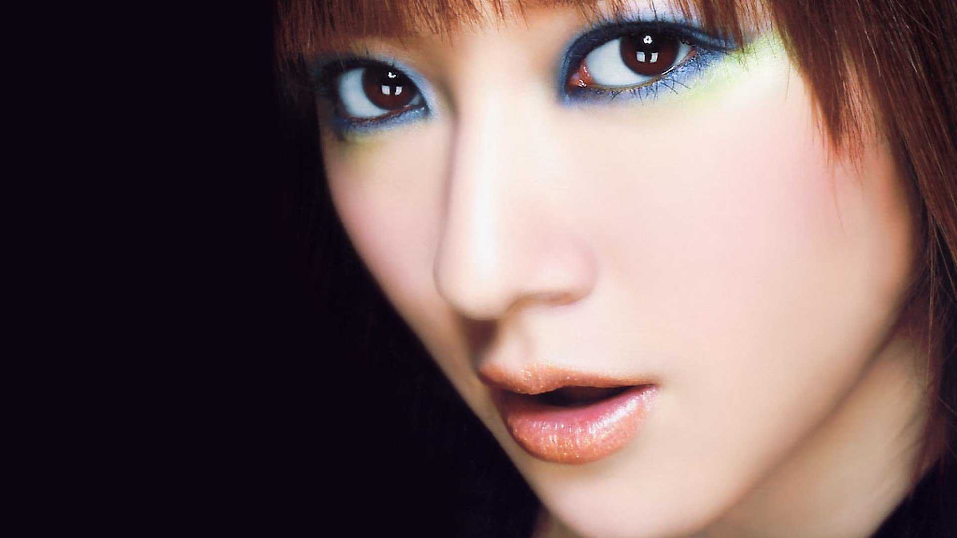 Красивое лицо японки. Красивые японки. Макияж японок. Азиатка с голубыми глазами. Макияж японских девушек.