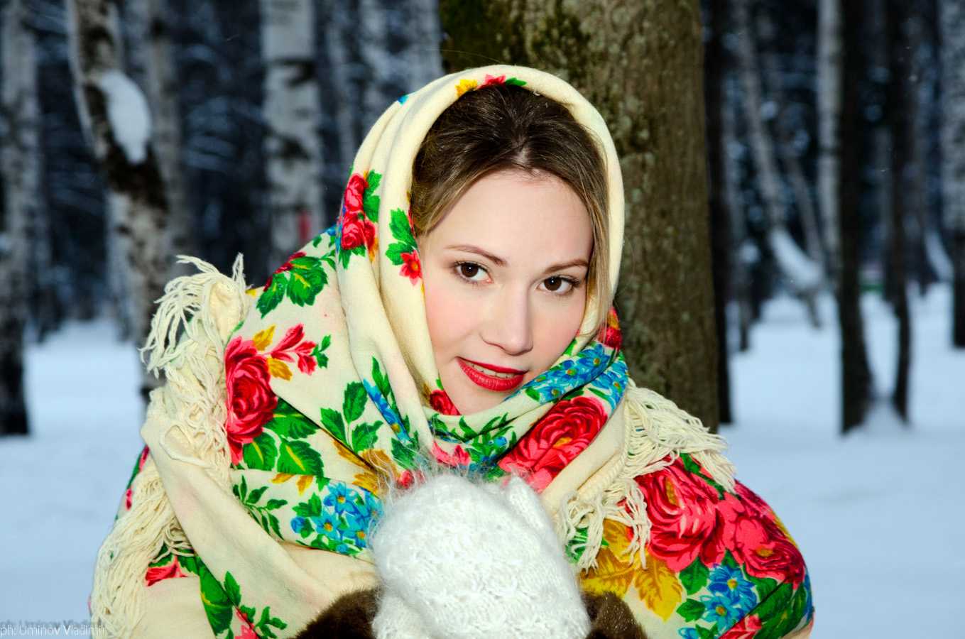 Платок русская красавица Павлопосадский платок