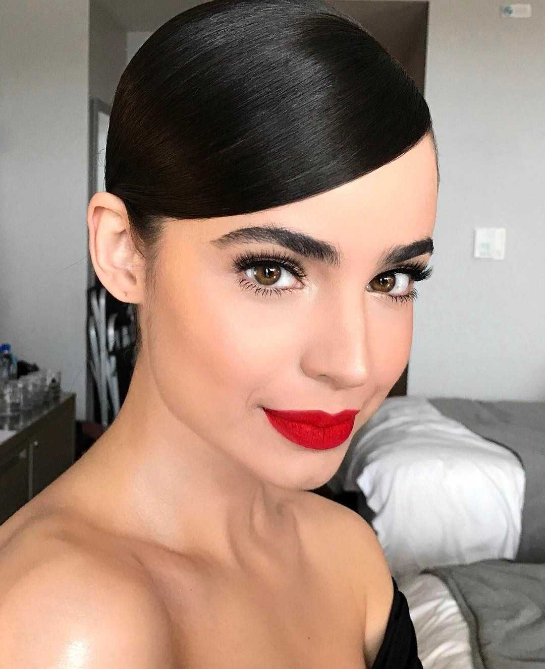 Sofia Carson макияж